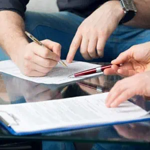 Lawyer assisting business with contracts, HR, investment & marketing compliance - Hudson Martin PC